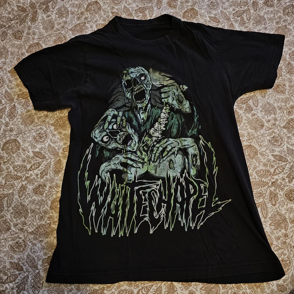 White Chapel Band T-Shirt - Picture 2 of 3